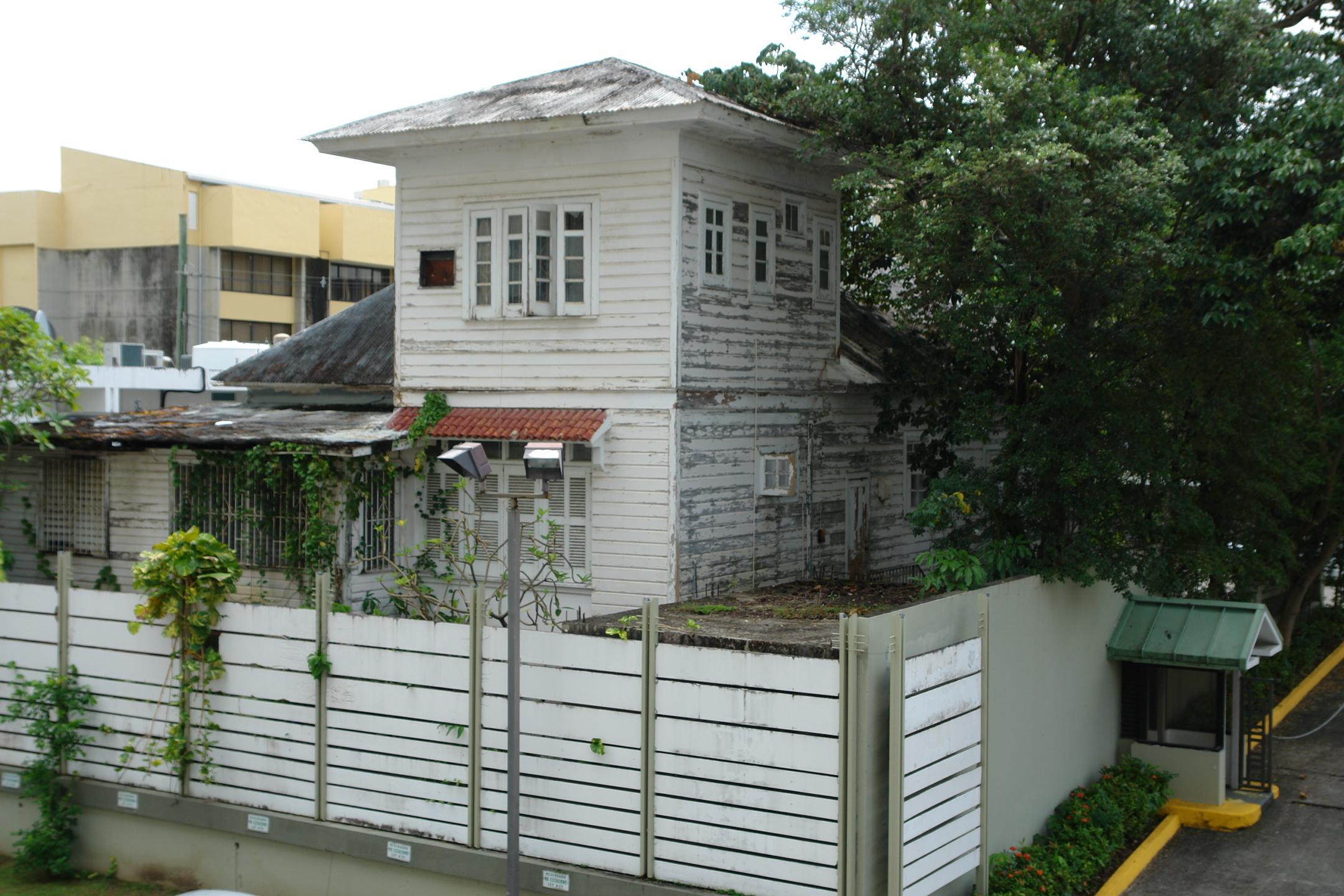 Casa en la calle McKinley 665 - San Juan (Miramar) - 2011 00003
